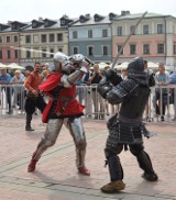 Turniej miecza długiego na Rynku Wielkim w Zamościu [FOTO]