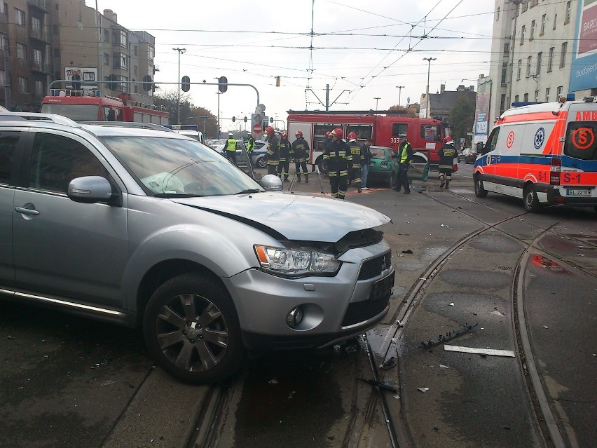 Na skrzyżowaniu Mickiewicza i Kościuszki zderzył volkswagen...