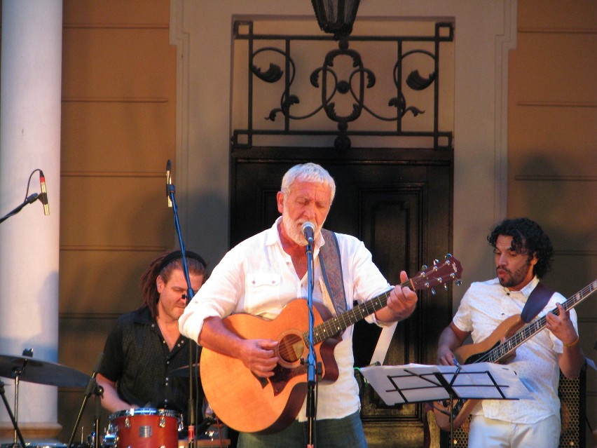 KRÓTKO: Gordon Haskell z zespołem zagrał koncert w Pałacu w Rybnej [ZDJĘCIA]