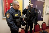 Wrocław: Strażnicy miejscy mają nowe funkcjonalne kamizelki taktyczne (ZOBACZ)