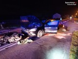 Poważny wypadek w Pszowie. Osobówka zderzyła się z motorowerem. 70-latek ciężko ranny