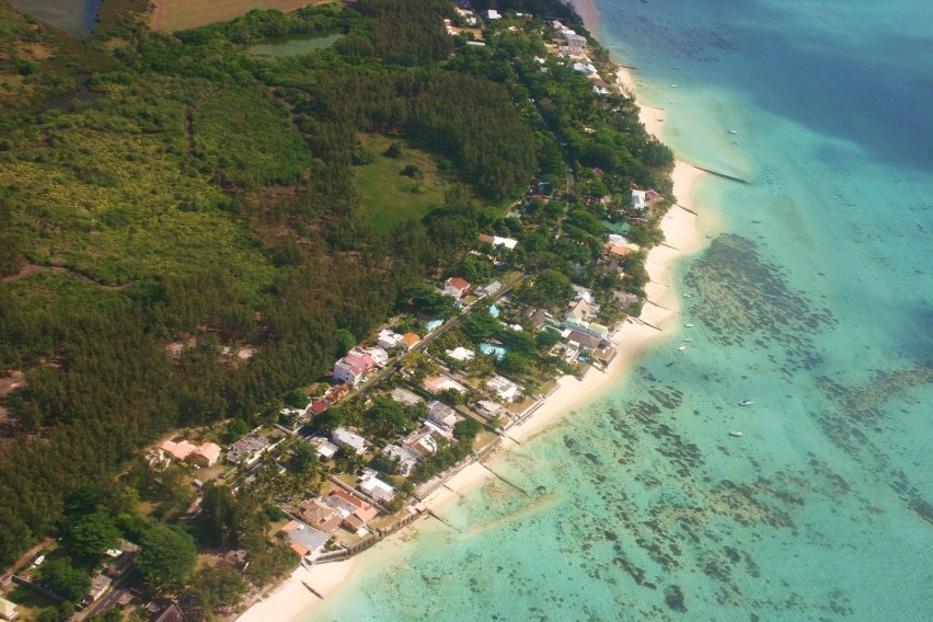 Mauritius położony jest tuż ponad zwrotnikiem Koziorożca w...