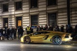 Złote Lamborghini na sprzedaż. Cena za wyklepany na Litwie samochód robi wrażenie