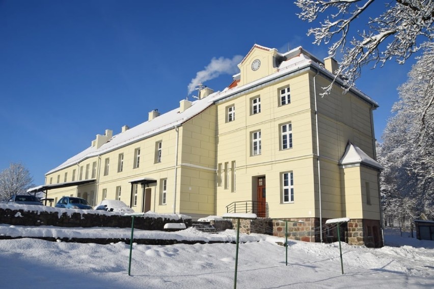 Kwasowo: Zabytkowy pałac w zimowej szacie [zdjęcia]