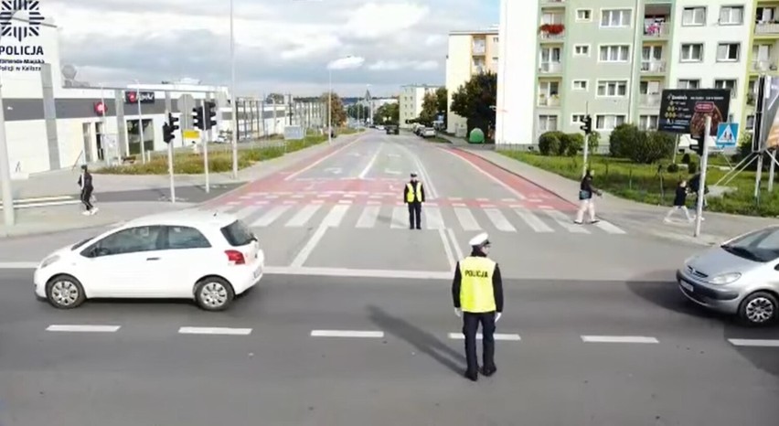 KMP w Kaliszu przypomina co oznaczają sygnały kierowania ruchem. WIDEO