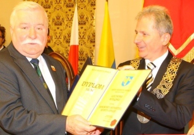 Lech Wałęsa odebrał tytuł Honorowego Obywatela Opola w październiku 2010 roku.