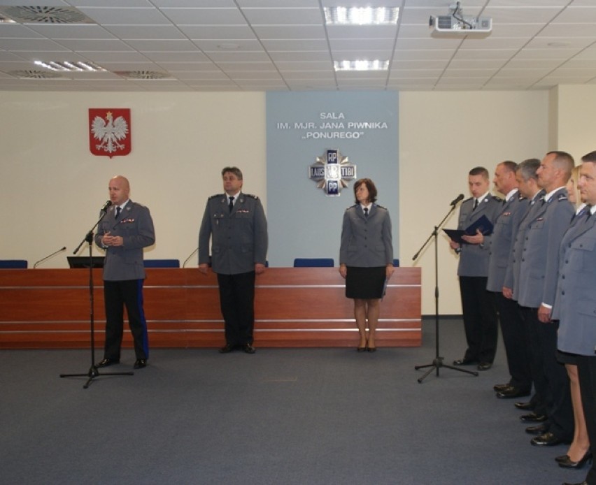 Policjanci dostali medale wyróżnienia