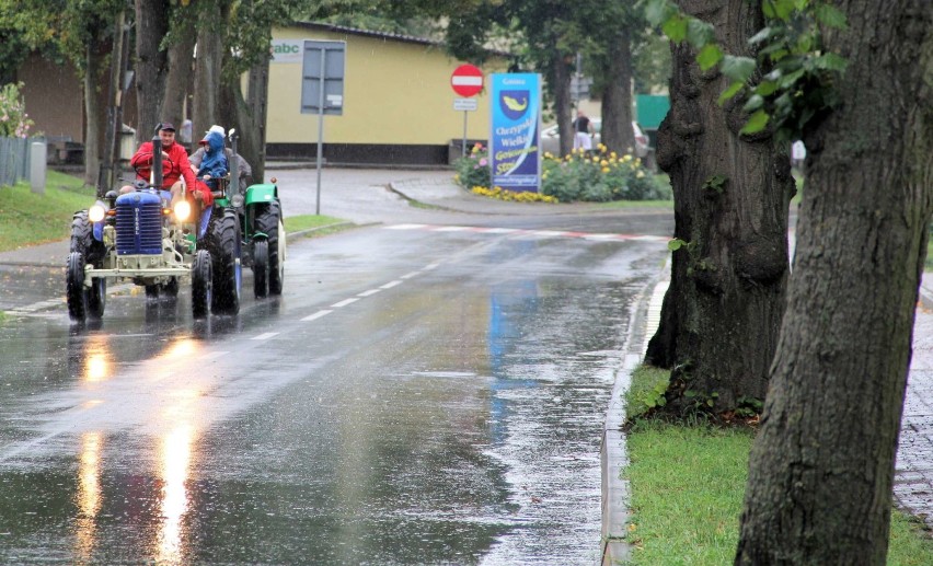 W Chrzypsku Wielkim odbył się zlot zabytkowych ciągników -...