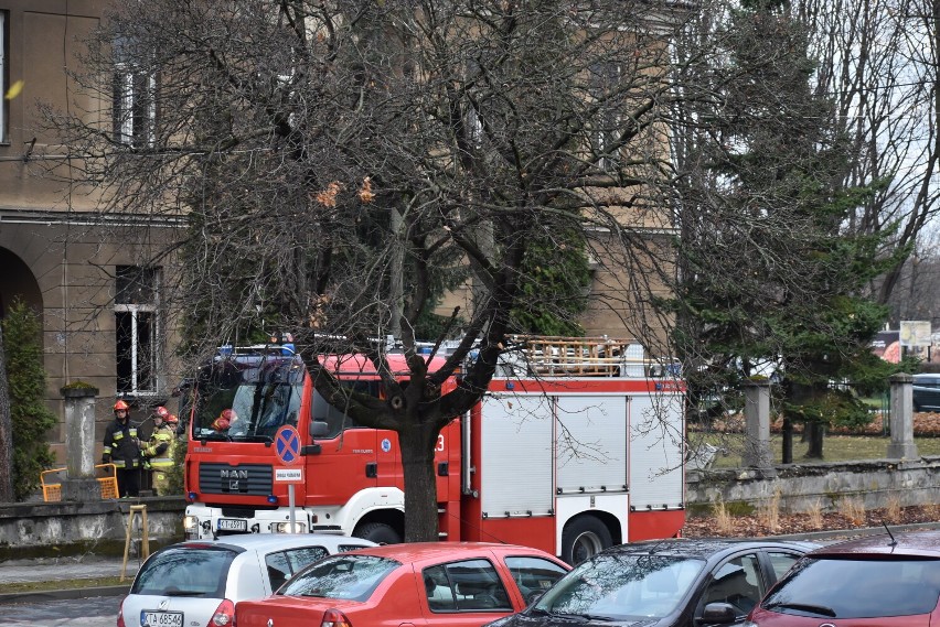 Pożar zauważono w jednym z budynków szpitala ok. godz. 5.30....