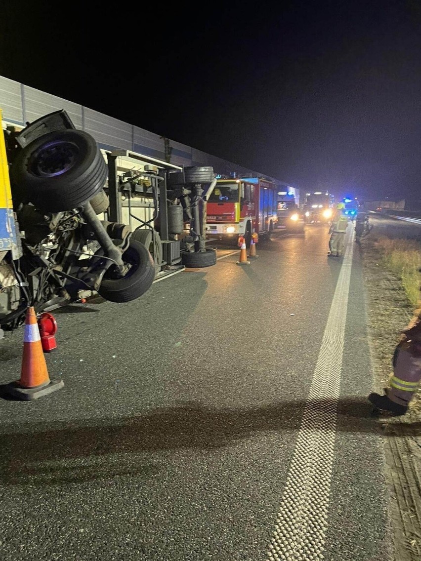 Nocny wypadek na autostradzie A1. Zderzyły się dwie...