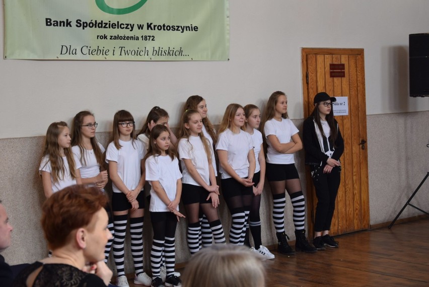 KONKURS TANECZNY: Wspaniała rywalizacja w konkursie "Tylko taniec" w Sulmierzycach [ZDJĘCIA+FILMY]