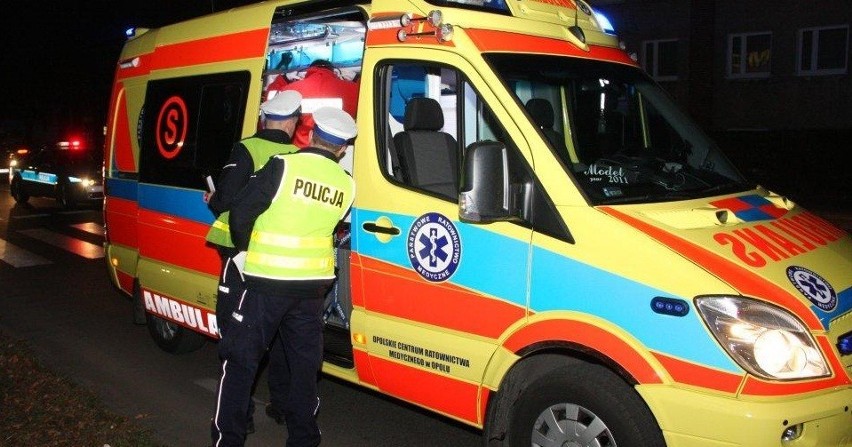 Opole: Wypadek na ulicy Niemodlińskiej. Potrącił kobietę podczas omiajania innego pojazdu [ZDJĘCIA]