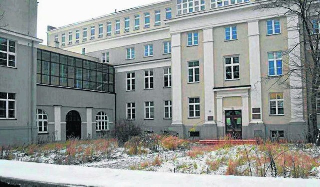 Do budynków przy ulicy Leśnej mają zostać przeniesione wydziały UrzęduMiasta z Szymanowskiego i Strycharskiej.