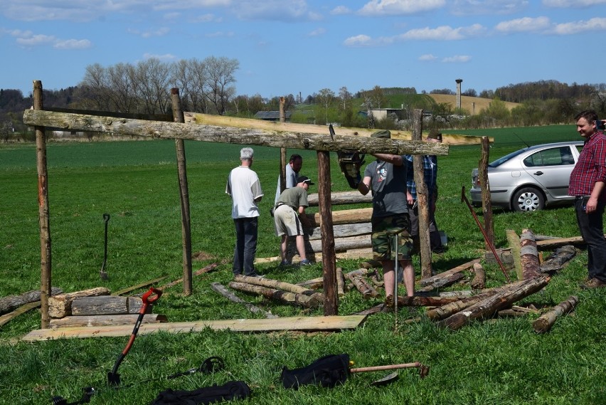 W Sękowej trwają przygotowania do rekonstrukcji Bitwy pod Gorlicami. Są już okopy, umocnienia, sztab i zasieki