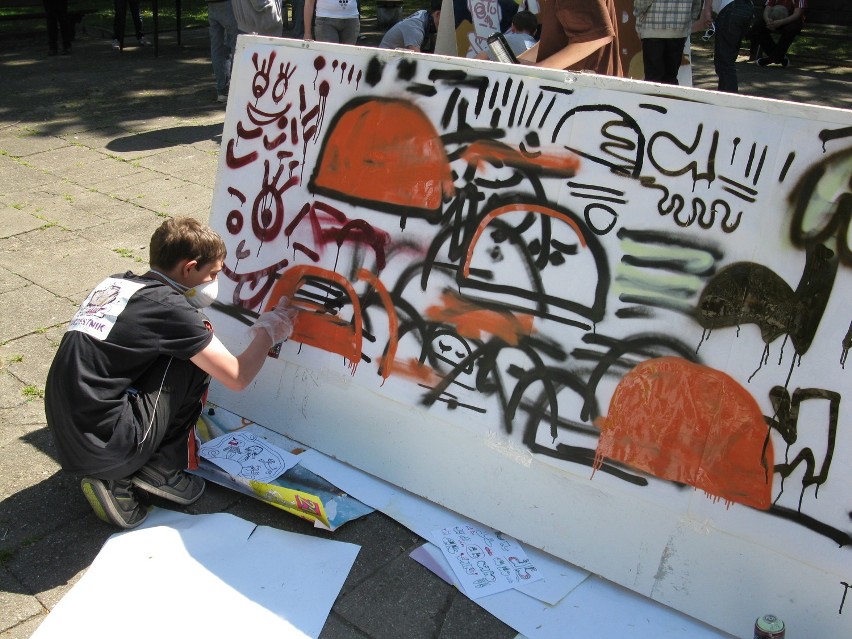 Zobacz zdjęcia z warsztatów graffiti Sztuka Miasta 2