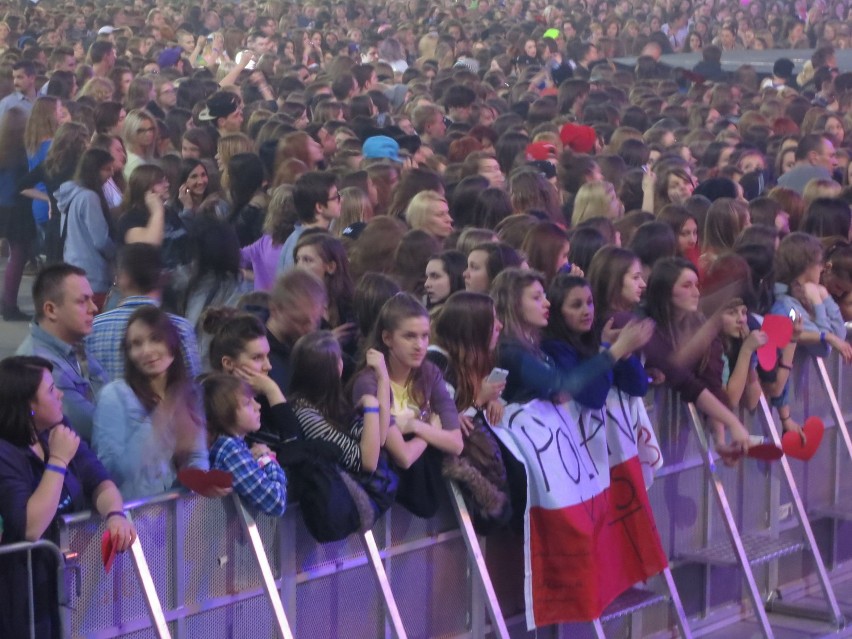 Koncert Justina Biebera w Łodzi. Fani na koncercie
