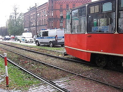 Zabrze: Wypadek z tramwajem na Wolności [ZDJĘCIA] Tramwaj potrącił mężczyznę