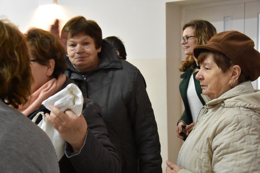Gospodynie z gminy Oleśnica zaprosiły na tradycyjne smażenie pączków