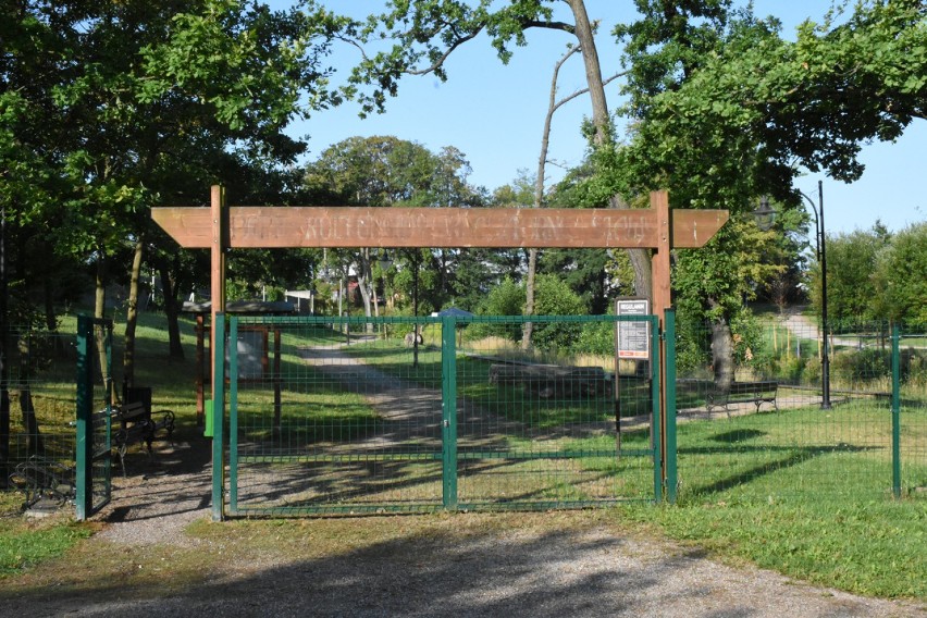 Pierwsze lata istnienia pokazały, że park jest pechowy pod każdym względem.