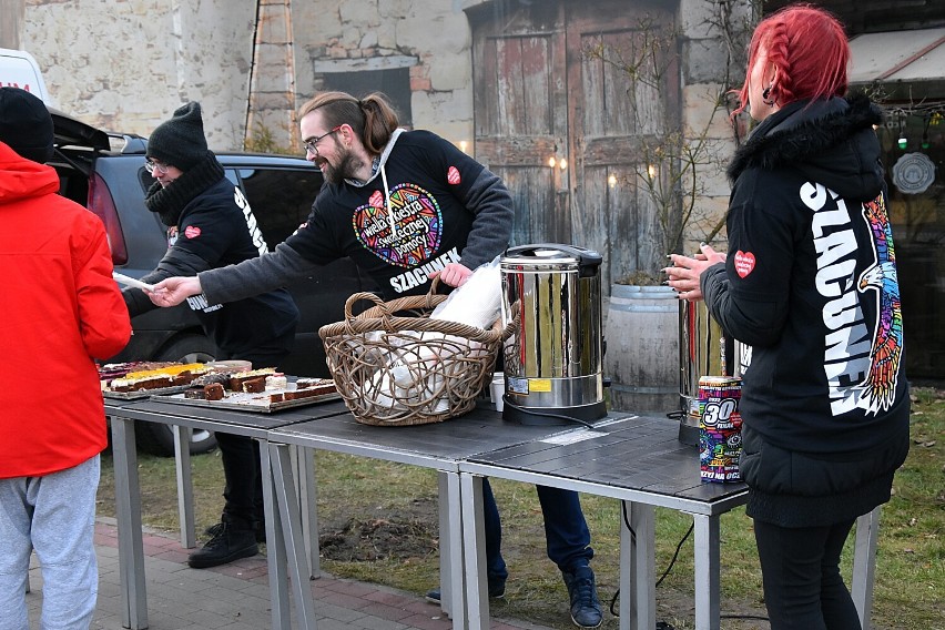WOŚP w Pile. Molino Grill zadbał o posiłek dla wolontariuszy i darczyńców. Zobaczcie zdjęcia