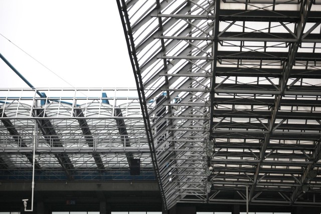 Urzędnicy podają, że szacunkowy koszt zamontowania pomostów na stadionie Wisły Kraków to kwota około 300 tys. zł