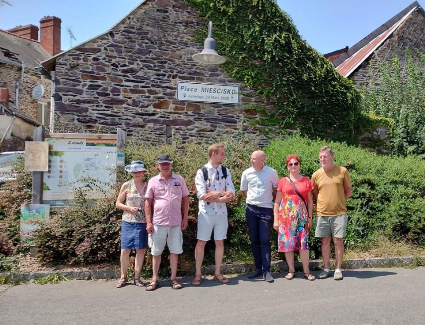 Delegacja z gminy Mieścisko z wizytą we francuskiej gminie Retiers. Ich współpraca trwa już 25 lat! 