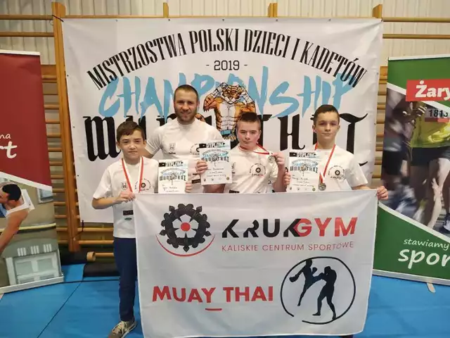 Mistrzostwa Polski w boksie tajskim. Trzy złote medale zawodników Kruk Gym Kalisz!