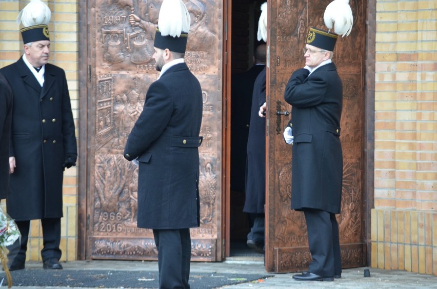 Głogów: Pogrzeb górnika, który zginął w ZG Rudna 