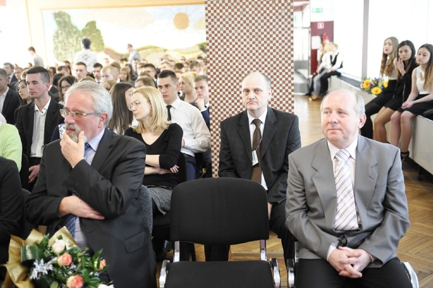 W oleśnickim ZSP pożegnano najstarszych uczniów