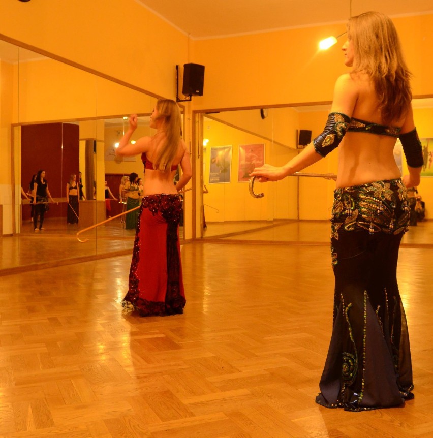 Taniec orientalny. Gdzie się uczyć w Warszawie?