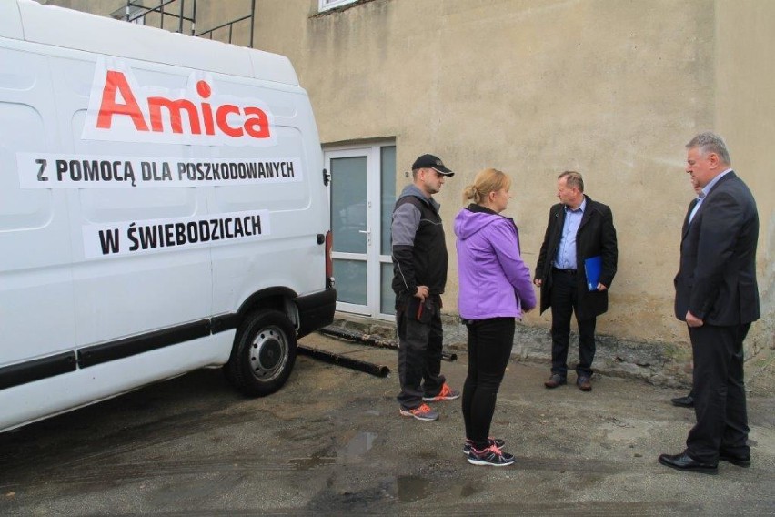 pomoc od firmy Amica