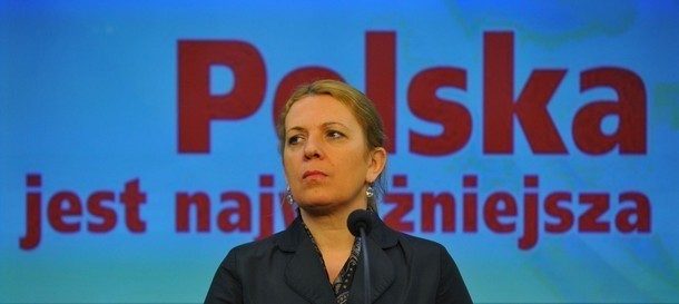 Elżbieta Jakubiak - "jedynka" na liście PJN. Kandydowała z...
