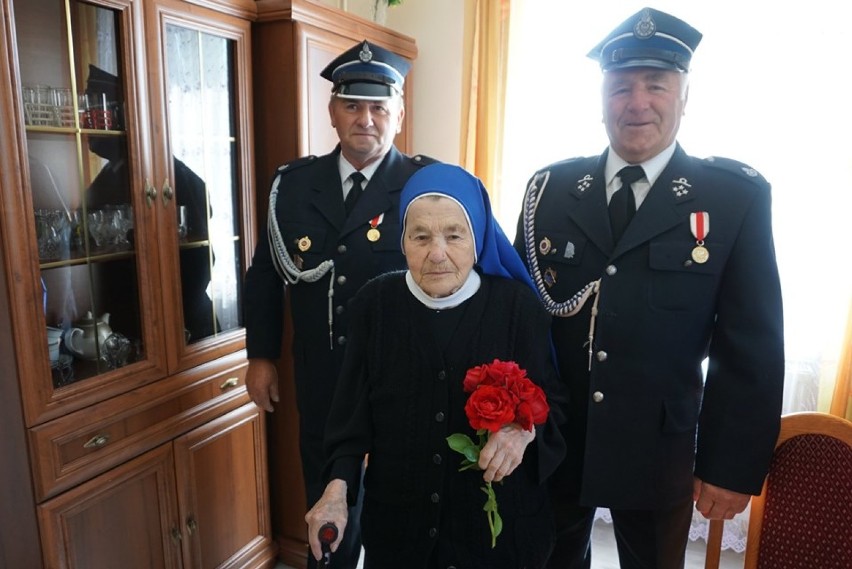 Dwieście lat siostro Urszulo! 93. urodziny zakonnicy z Kwielic [ZDJĘCIA]