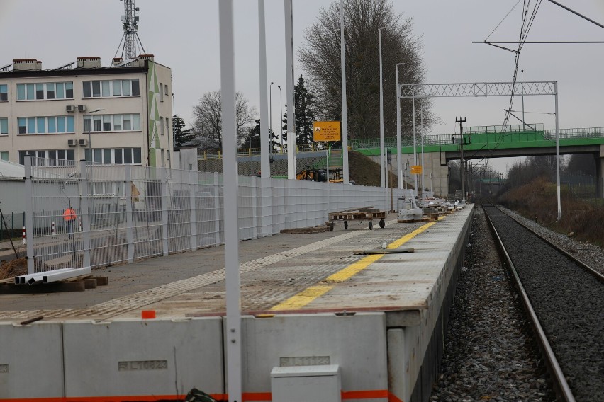 Widok na peron przystanku Szczecinek Bugno