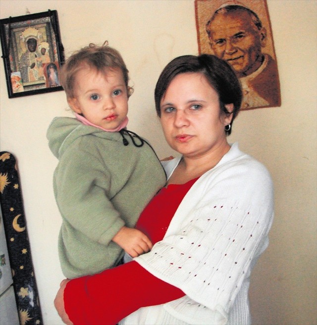 Aneta Widlarz z córką Nikolą liczą na mieszkanie socjalne od gminy Mucharz