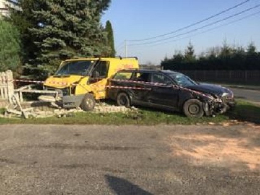 Zderzenie aut na skrzyżowaniu w Chełmcach pod Kaliszem