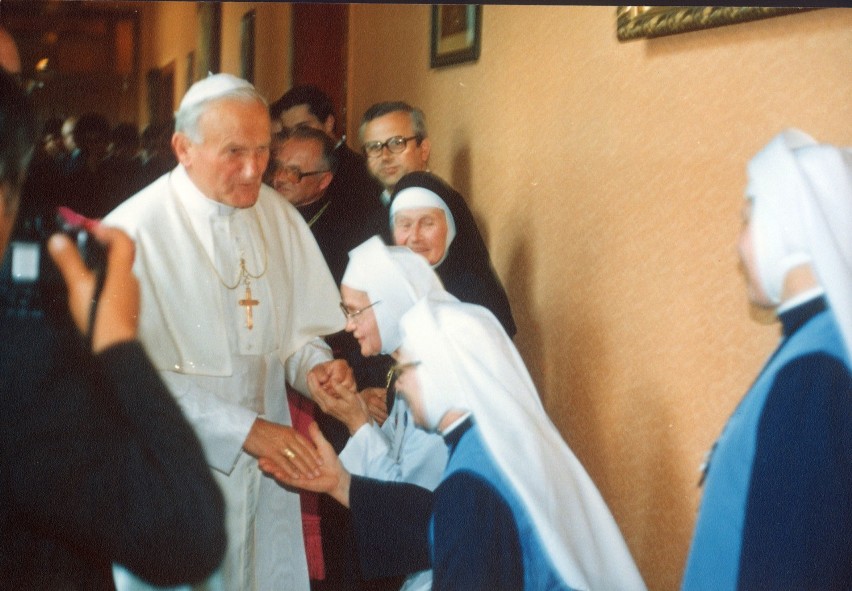 Jan Paweł II odwiedził Łódź. Przypominamy jego wizytę [ZDJĘCIA]