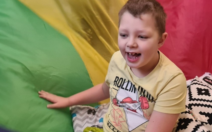8-letni Kacper z Łęczycy choruje na autyzm dziecięcy i...