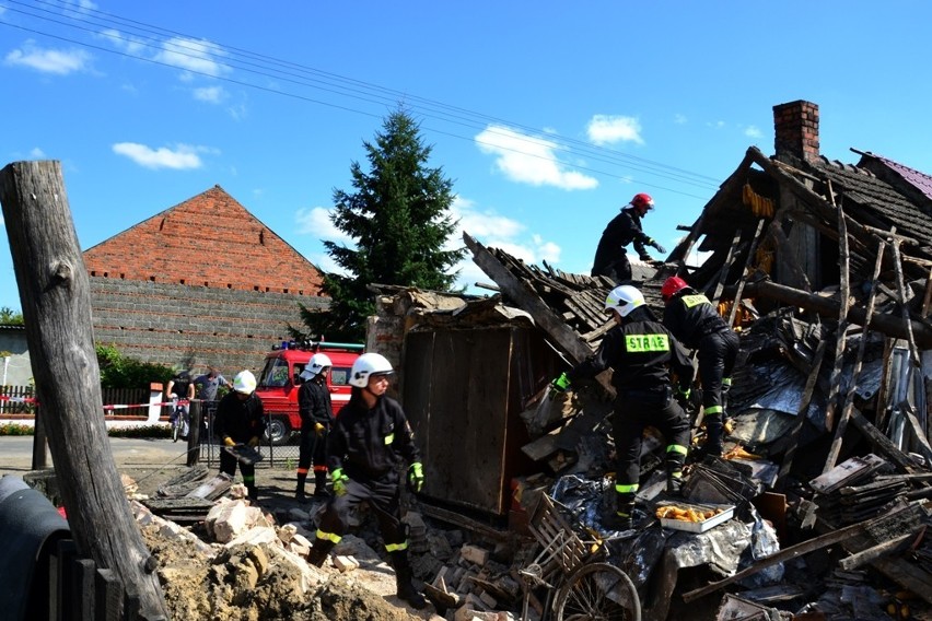 Katastrofa budowlana w Magnuszewicach. Zobacz nowe zdjęcia z...