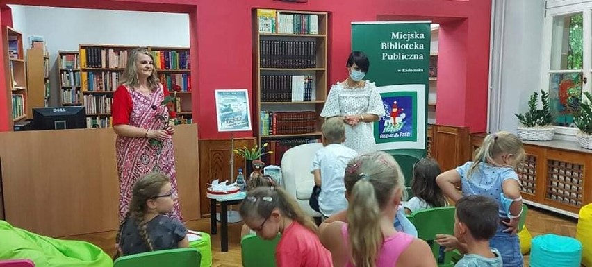 "Bajkowo-baśniowe utulanki" - promocja książki Ewy Kaczmarczyk w Bibliotece w Radomsku FILM