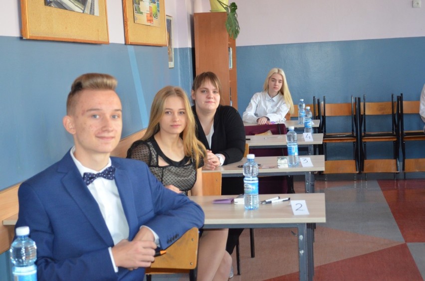 Egzamin ósmoklasisty w Szkole Podstawowej nr 11 w Głogowie. ZDJĘCIA 