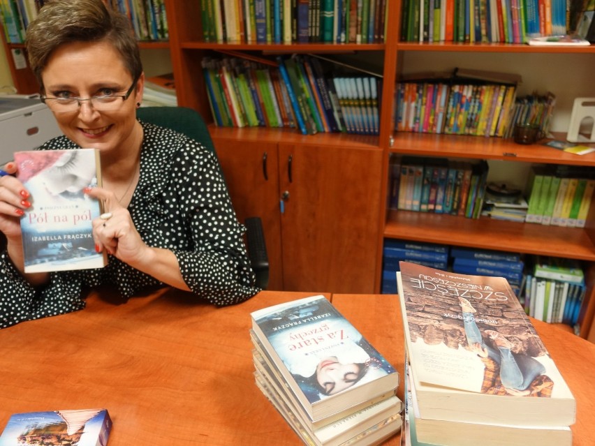 Pisarka Izabela Frączyk odwiedziła wągrowiecką bibliotekę [ZDJĘCIA] 