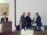 Starostwa kwidzyński przyznał 28 nagród za osiągnięcia w pracy dydaktycznej i wychowawczej. Wyróżnienia wręczono w sali obrad rady powiatu