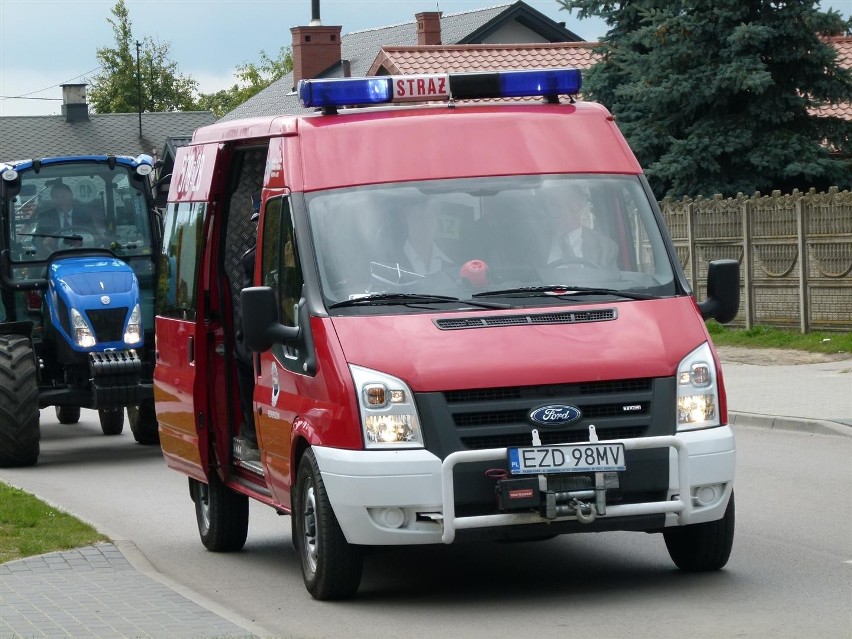 Zapolice: Dożynki i nowe auto dla strażaków