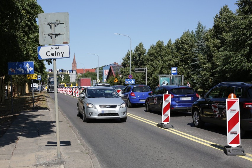 Trwa remont ulicy Wiejskiej w Słupsku. Jak długo potrwają korki?