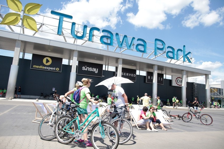 Turawa Park to jedno z trzech dużych centrów handlowych w...