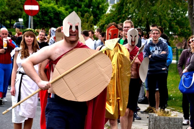 Parada bachanaliowa rozpocznie się w poniedziałek, 16 maja o godz. 12.00