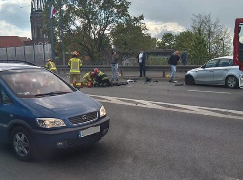 Do groźnego wypadku doszło w sobotę 2 maja na estakadzie w...