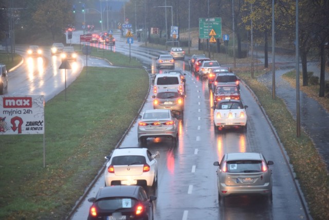 Rondo PCK przez ostatnie lata się sprawdziło, czas na drugie skrzyżowanie o ruchu okrężnym w tej okolicy?