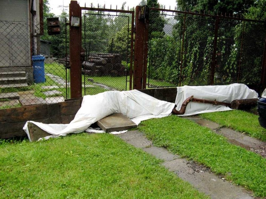 Podtopienia, zalane piwnice i ogrody. Tak wygląda pierwszy dzień lipca w Bielsku-Białej [ZDJĘCIA]